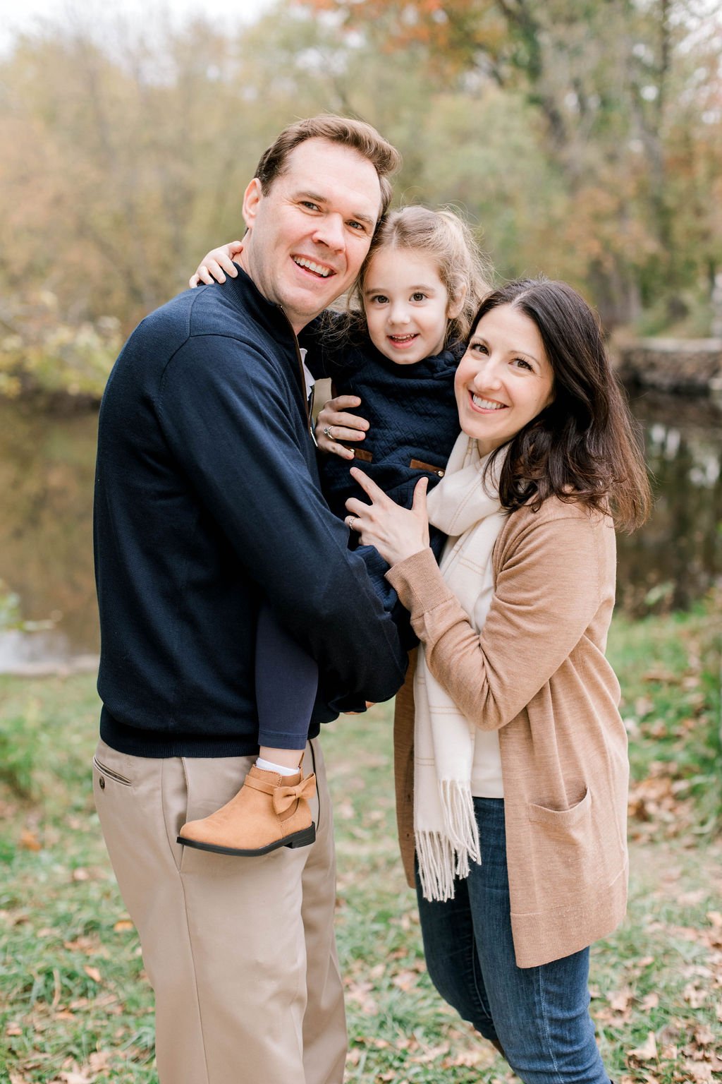 north_bridge_concord_fall_family_photos_erica_pezente_photography(20).jpg