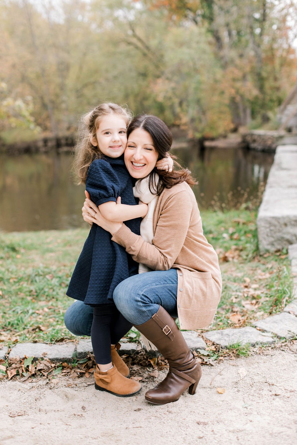 north_bridge_concord_fall_family_photos_erica_pezente_photography(30).jpg