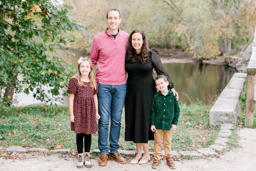 north_bridge_concord_fall_family_photos_erica_pezente_photography(3) (1).jpg