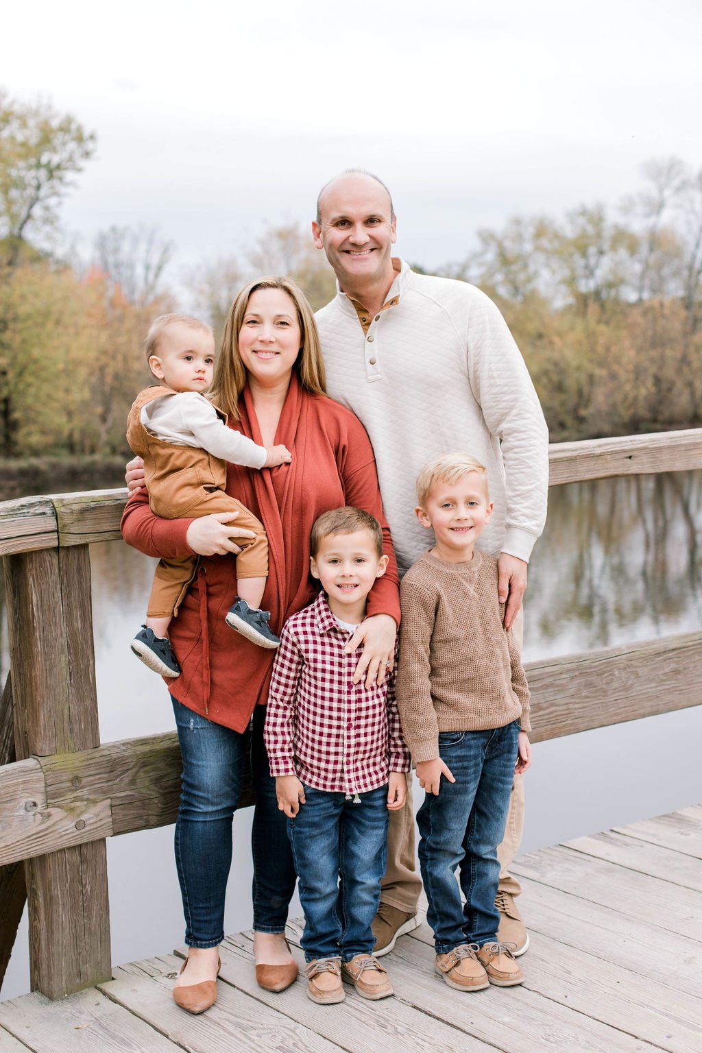 north_bridge_concord_fall_family_photos_erica_pezente_photography(25) (1).jpg