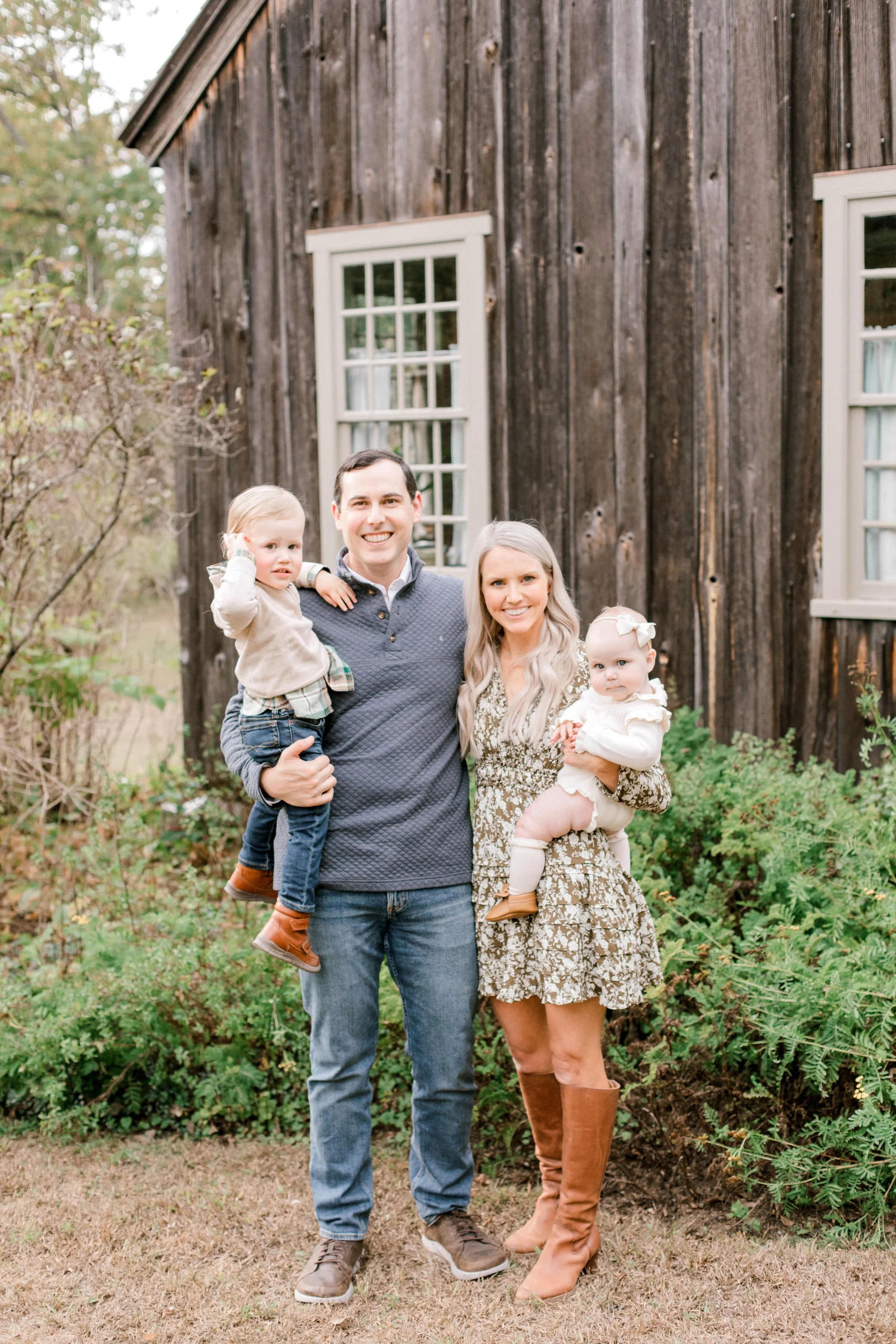 north_bridge_concord_fall_family_photos_erica_pezente_photograhy(58).jpg