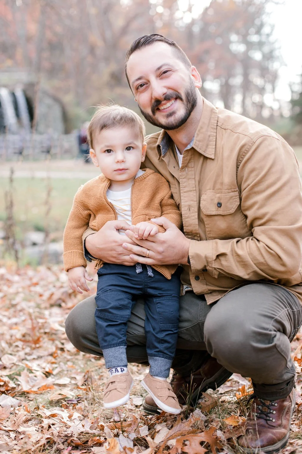 Wayside_inn_grist_mill_fall_family_photos_erica_pezente_photography(3).jpg