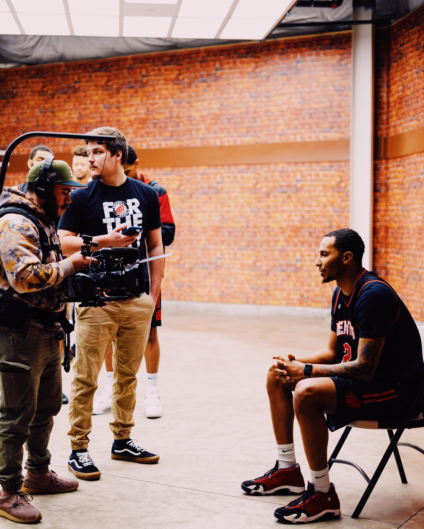 Some behind the scenes a few weeks back shooting some media interviews and a hype video for the new professional @tbasketballleague in Reading the @readingrebelstbl !

The first day also filming with the @sonycine #fullframe fx6 with the @tiltaing ad