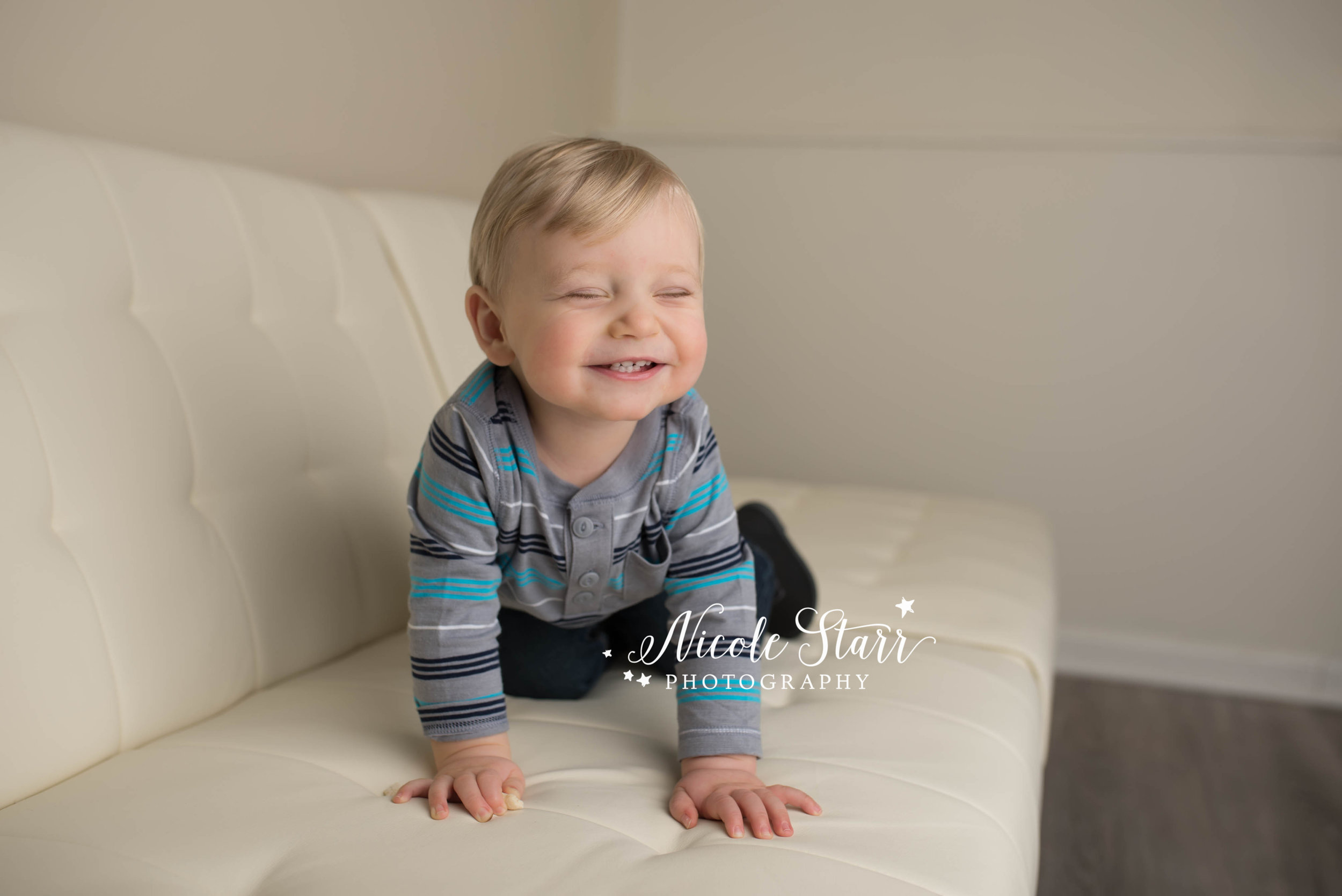 Saratoga Springs Photographer, Upstate NY photographer, Boston cake smash photographer, cake smash photographer