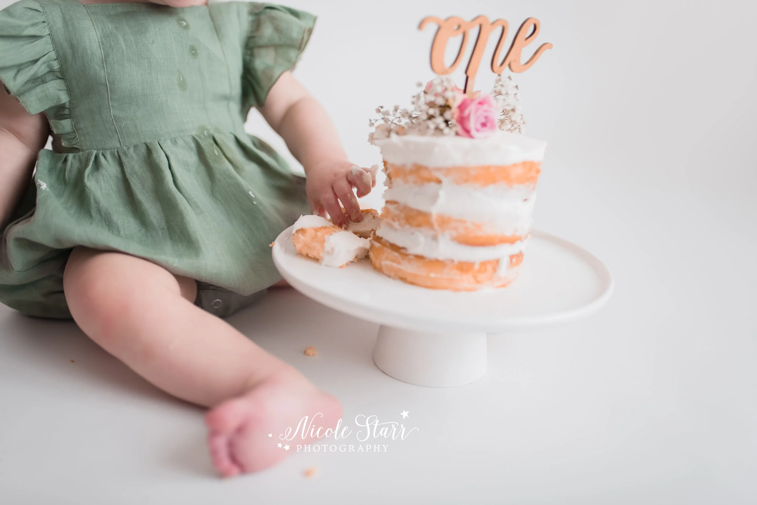 Nicole Starr Photography | Saratoga Springs Cake Smash Photographer | Boston Cake Smash Photographer | Saratoga Springs Family Photographer | Boston Family Photographer