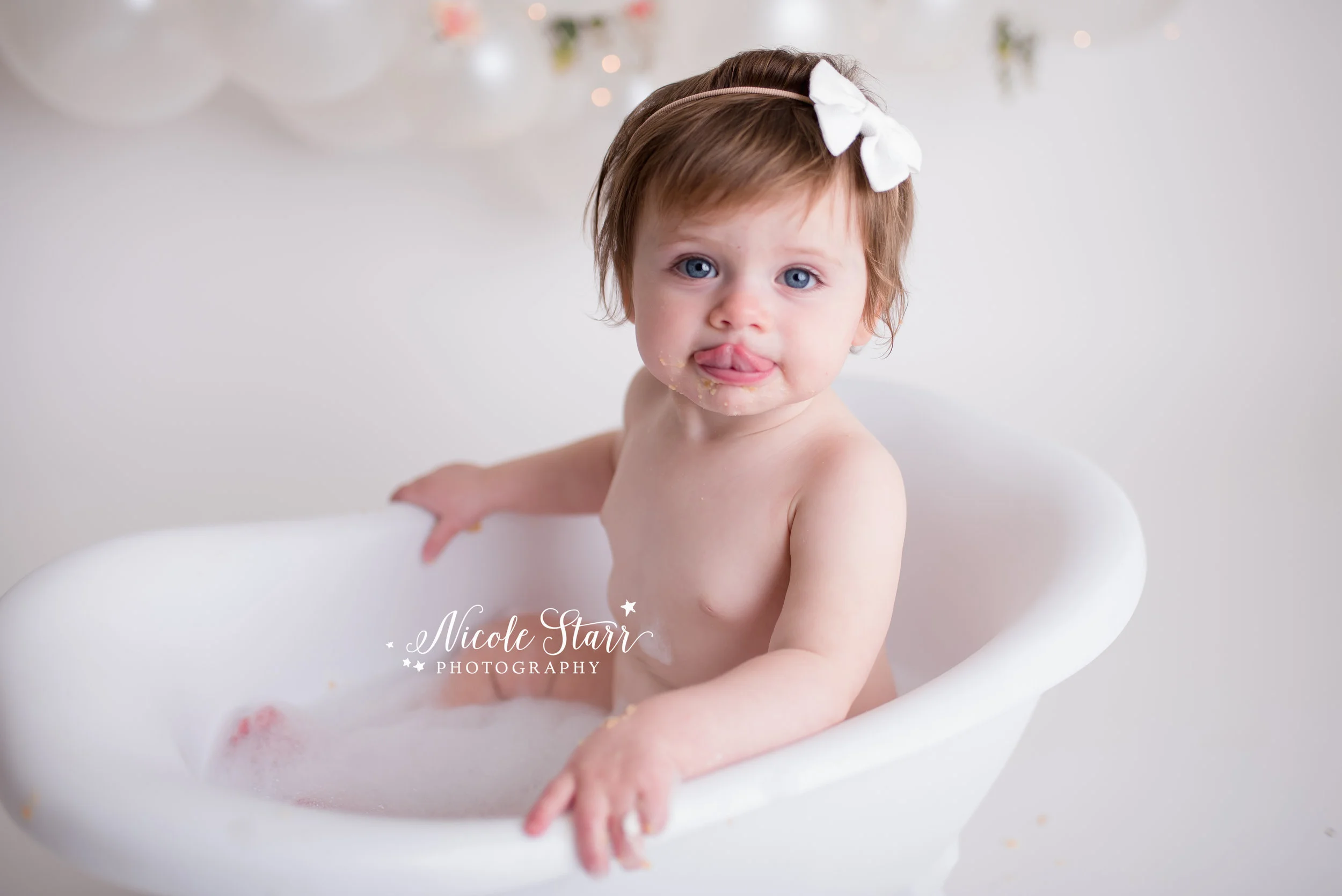 Nicole Starr Photography | Saratoga Springs Cake Smash Photographer | Boston Cake Smash Photographer | Saratoga Springs Family Photographer | Boston Family Photographer