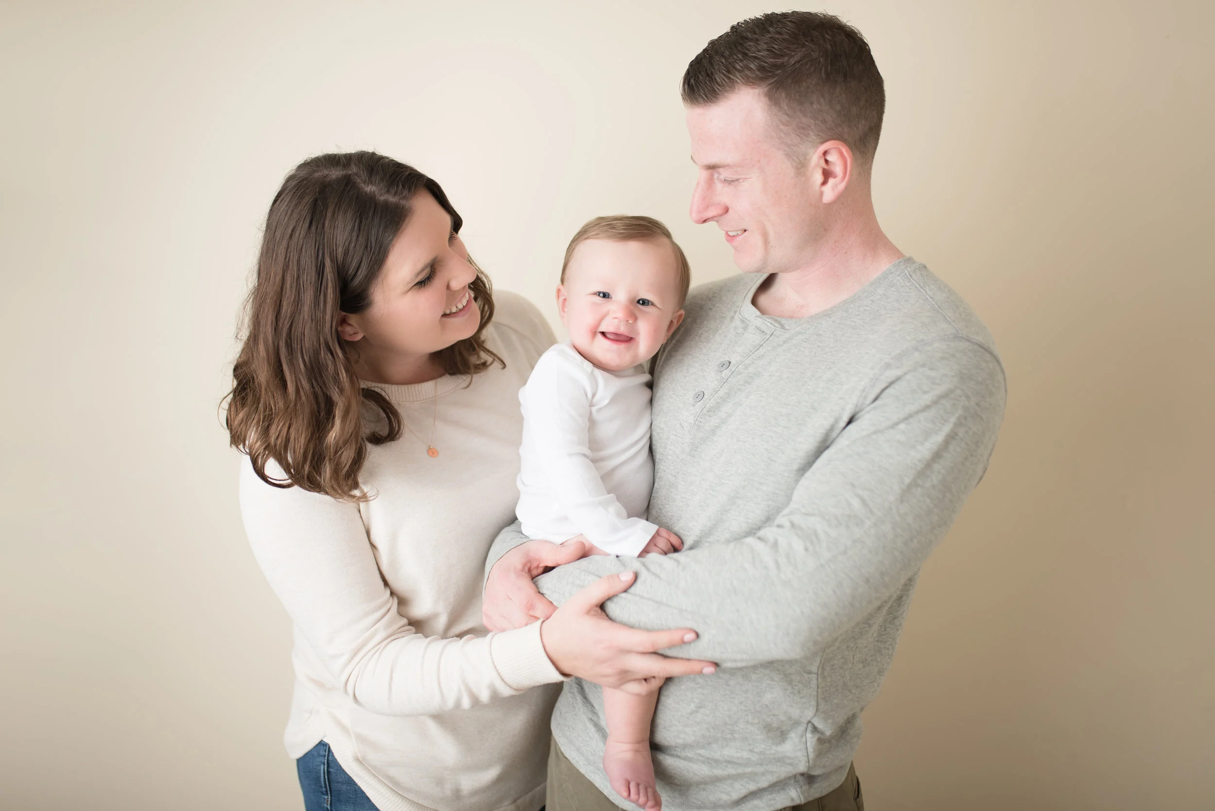 Nicole Starr Photography | Saratoga Springs Cake Smash Photographer | Boston Cake Smash Photographer | Saratoga Springs Family Photographer | Boston Family Photographer  Delmar NY Cake Smash Photographer | Loudonville NY Cake Smash Photographer