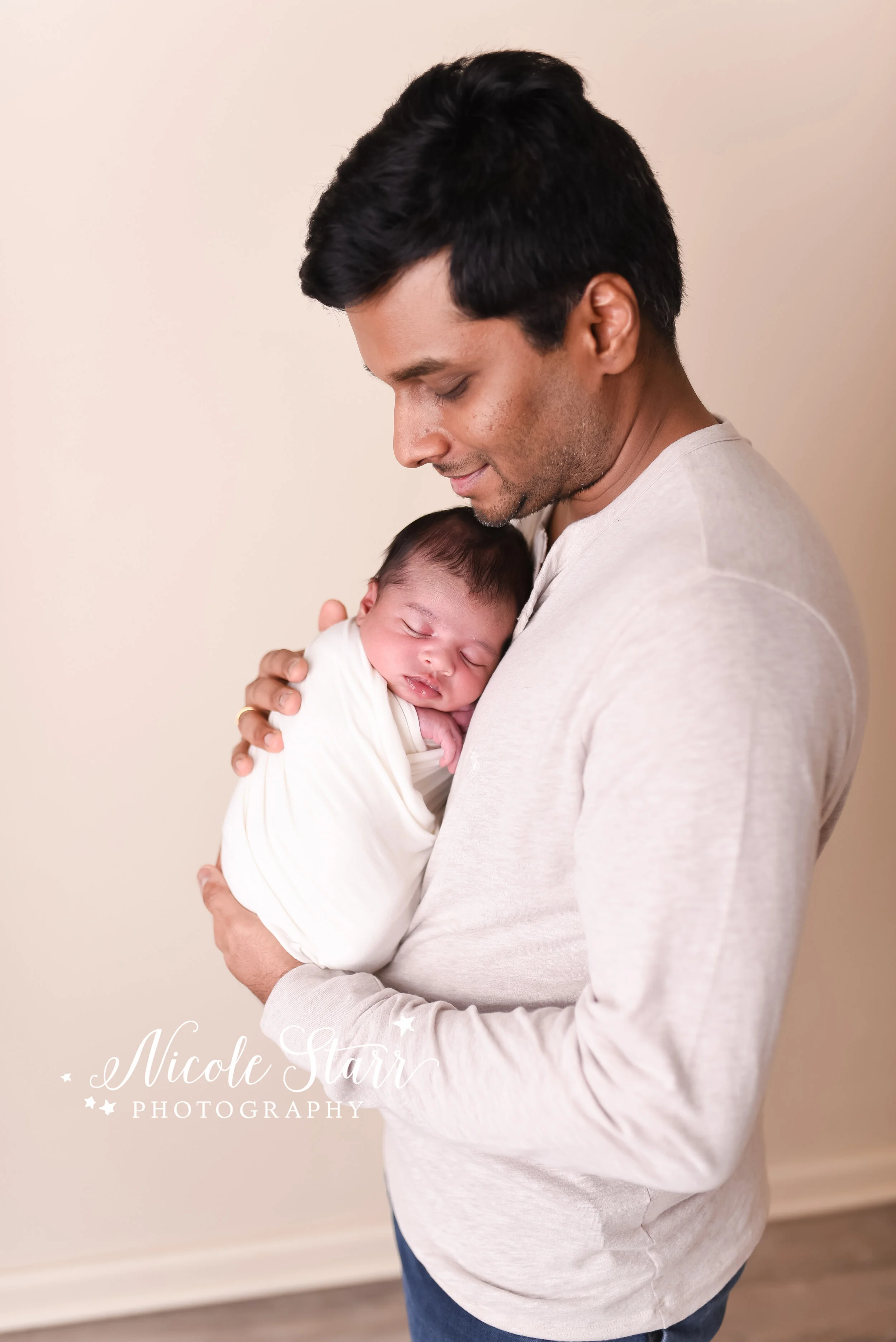 Classic newborn portraits for baby boy by Nicole Starr Photography | Saratoga Springs Newborn Photographer | Boston Newborn Photographer | Saratoga Springs Lifestyle Newborn Photographer | Boston Lifestyle Newborn Photographer | Delmar NY Lifestyle …