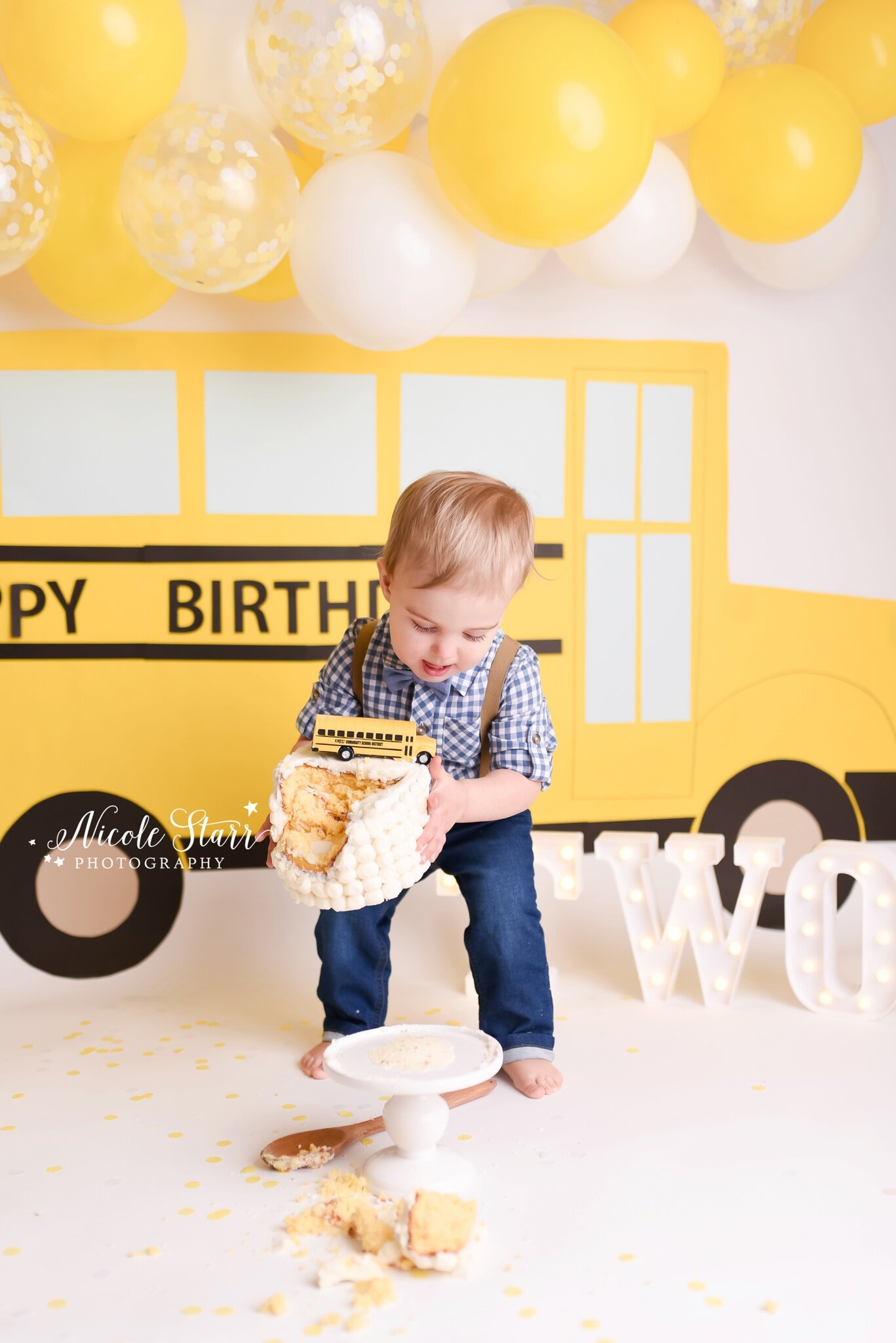 school bus cake smash_0009.jpg