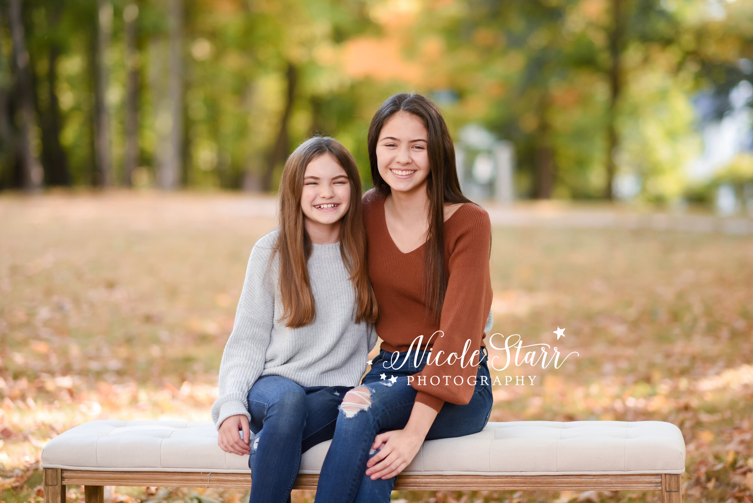 How to pose with tween/teen Girls  Family photo ideas with older