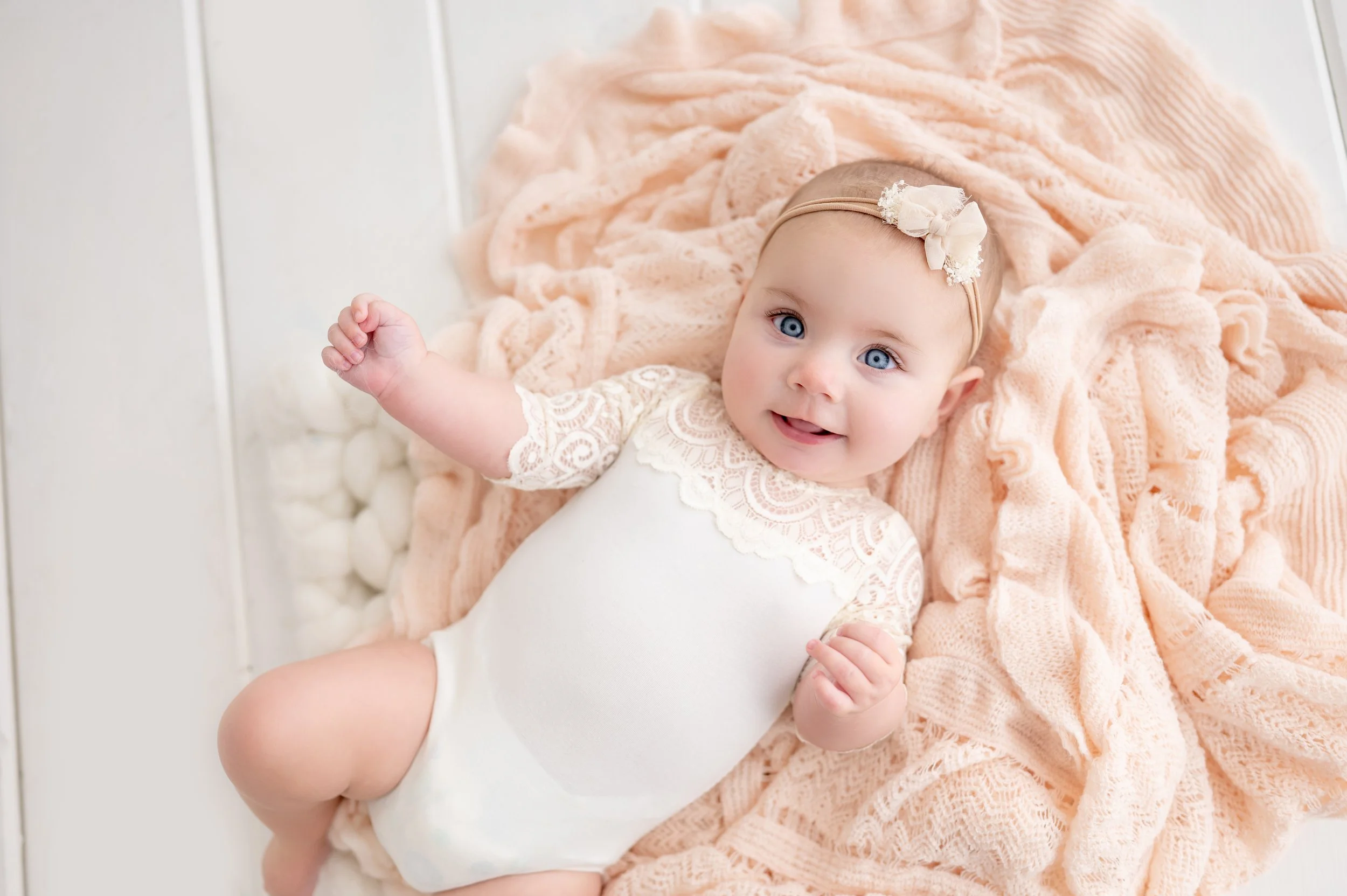 six month milestone baby portraits with saratoga springs baby photographer nicole starr photography