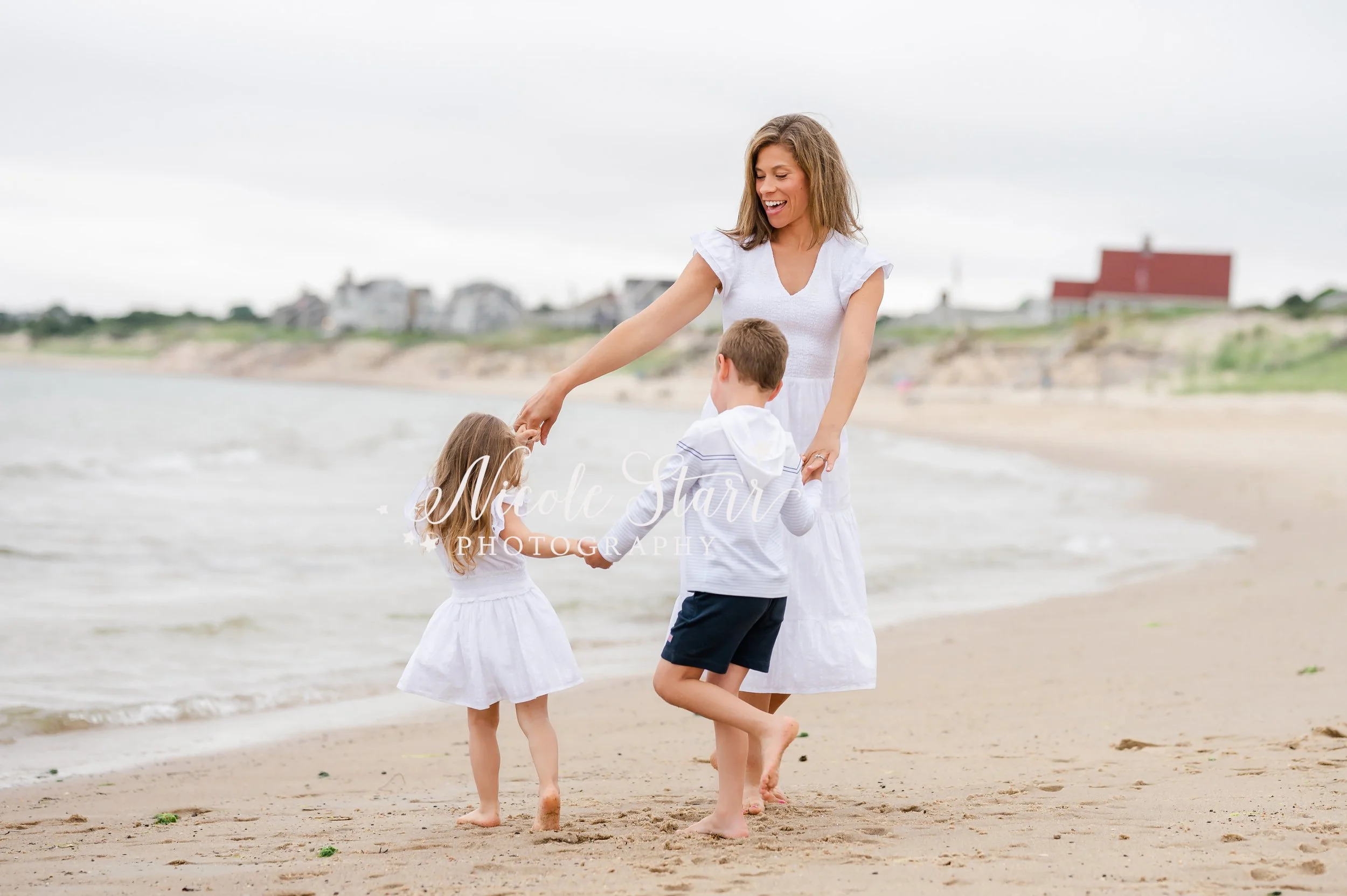 8 tips for your family portrait session on the beach with Cape Cod family photographer Nicole Starr Photography