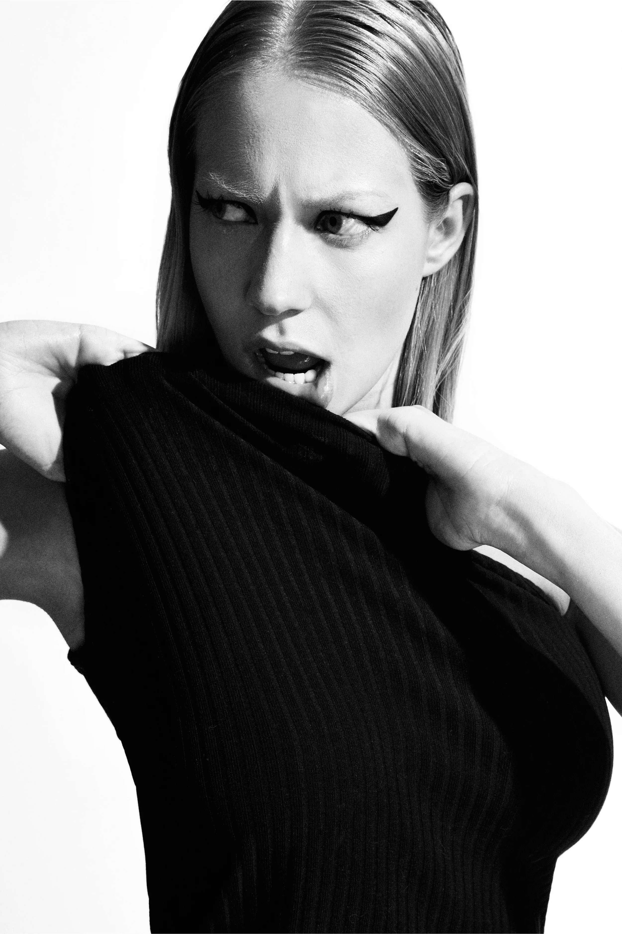 Patrica_Test_05_20_16-55_Pull__Sweater_Portrait_Web.jpg