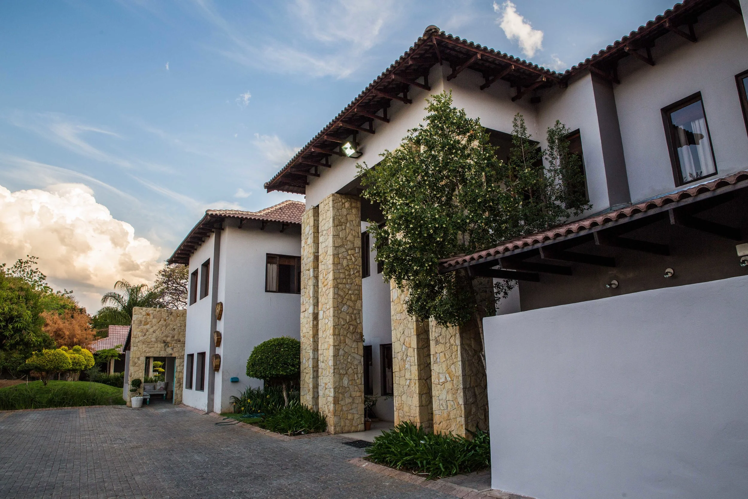 Image00002 smaller.jpg