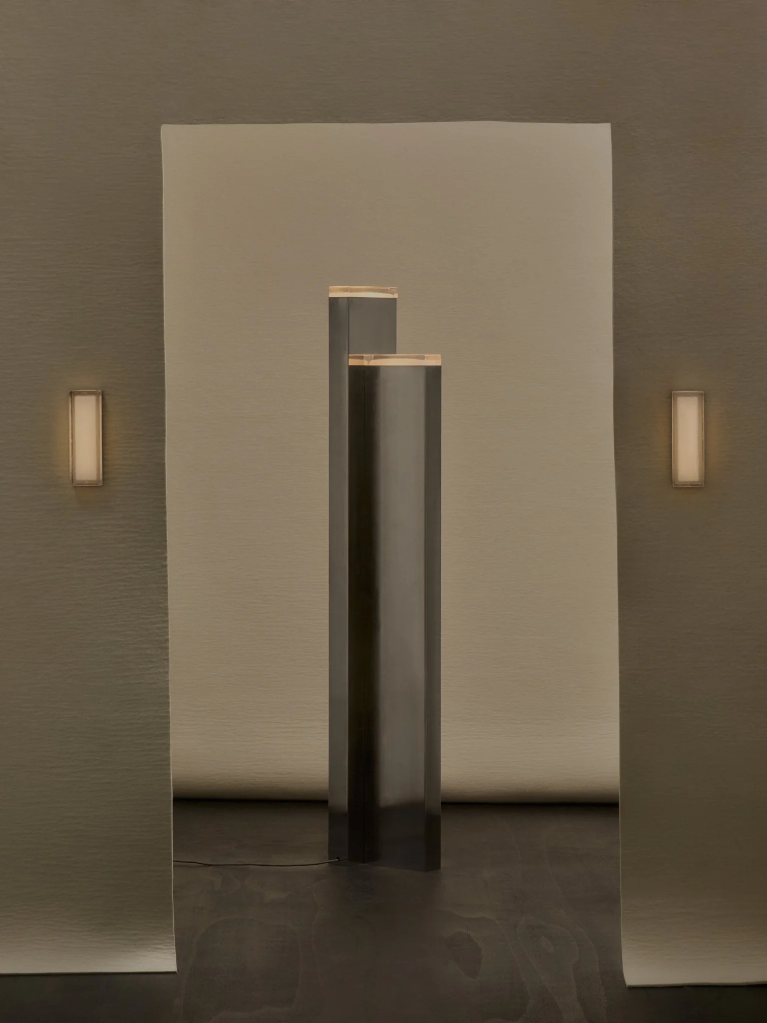 THOMAS MAXAM STUDIO_BRICKS_FLOOR LAMP_02.jpg