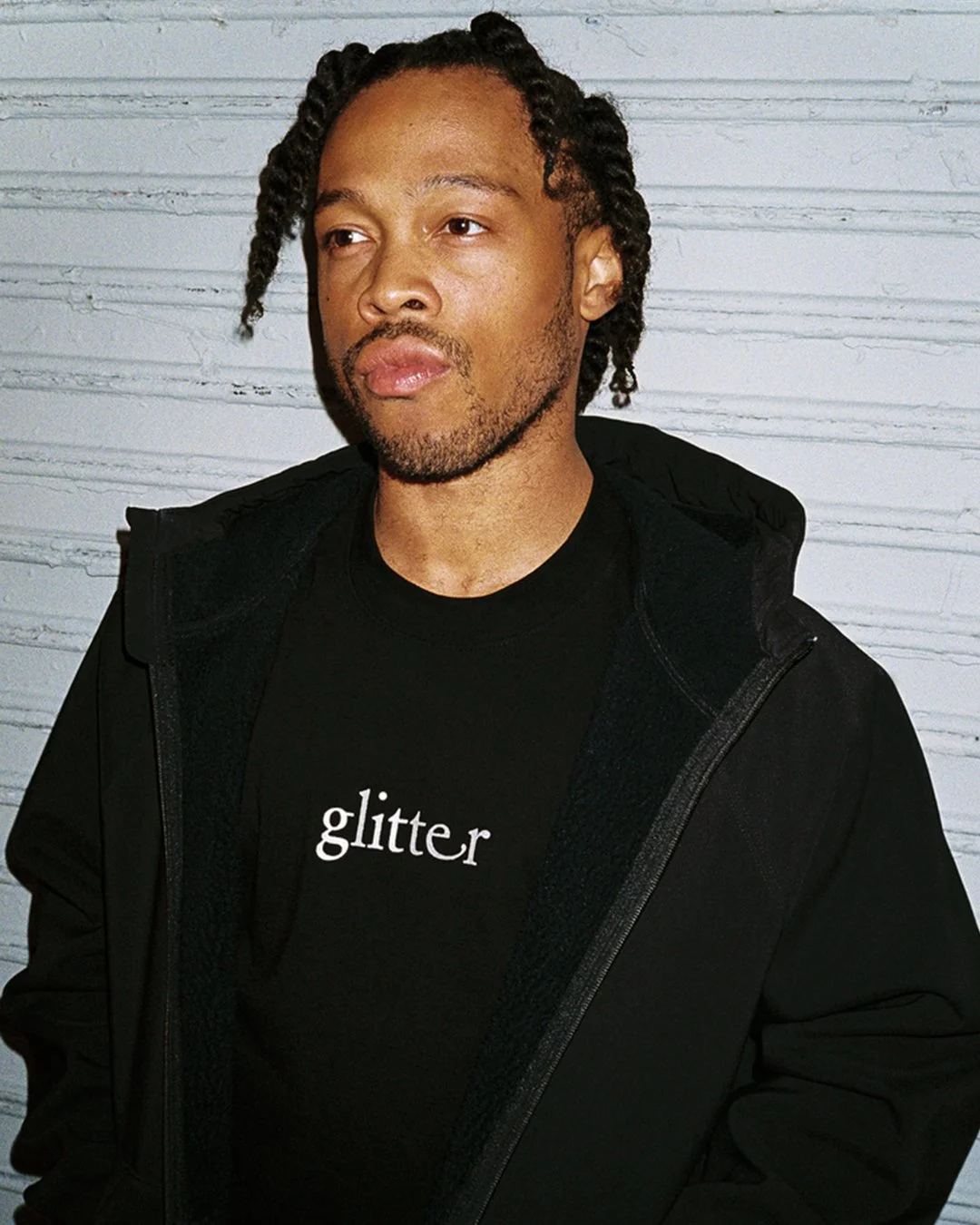 MAGAZINE LOGO T-SHIRT 1080X1350-1.jpg