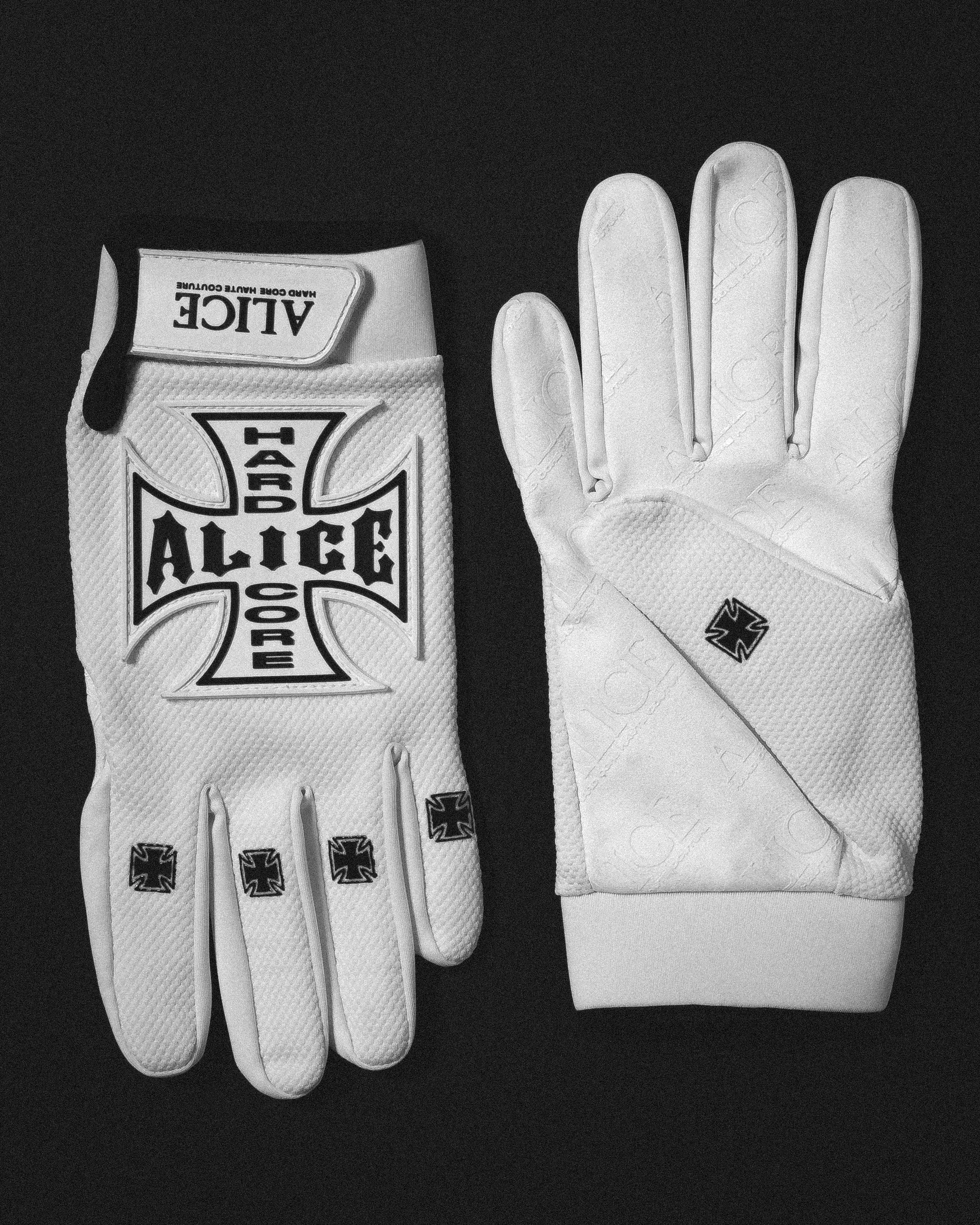 WHITE ALICE GLOVES.jpg