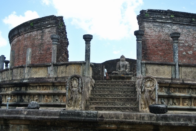 Polonnaruwa -  (2) (1024x687) (640x429).jpg
