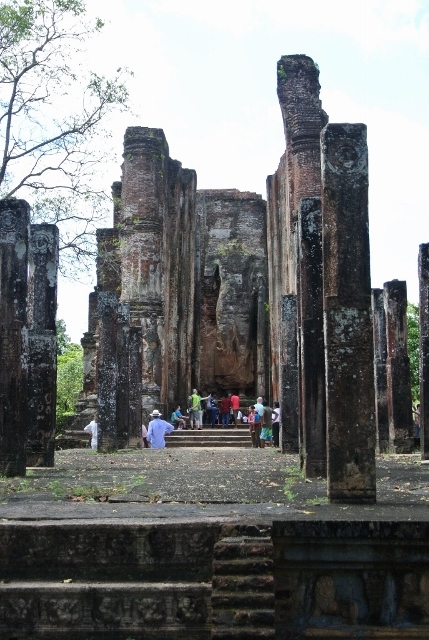 Polonnaruwa - Lankatilaka (1) (687x1024) (429x640).jpg
