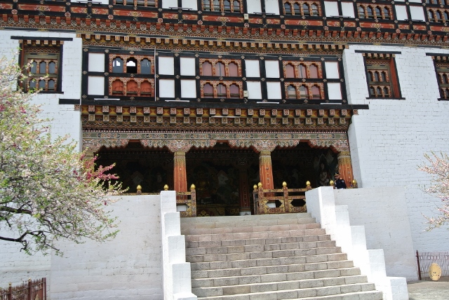 Thimphu Dzong (7) (640x428).jpg