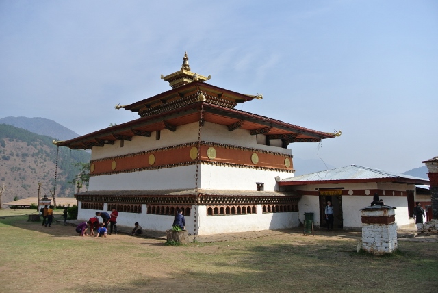 Punakha Divine Madman's temple (9) (640x428).jpg