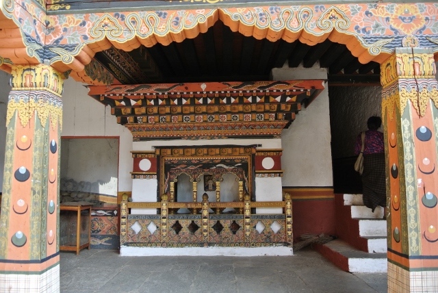 Punakha Dzong (18) (640x428).jpg