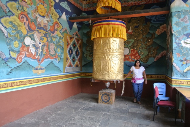 Punakha Dzong (25) (640x428).jpg
