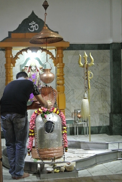 Oldest Hindu Temple (7) (428x640).jpg