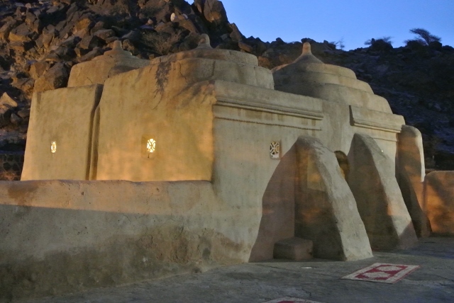 Al Bidya Mosque (7) (640x428).jpg