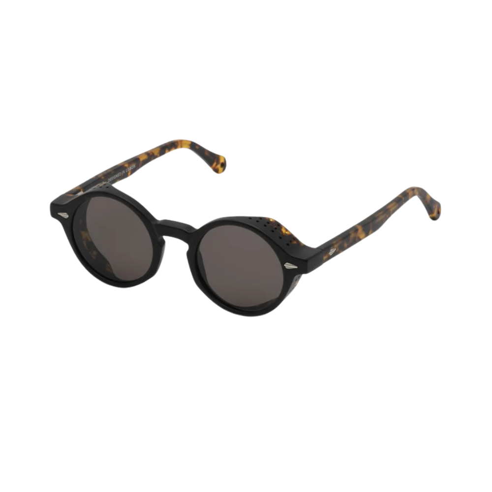 OUT BLACK MATTE 2.png
