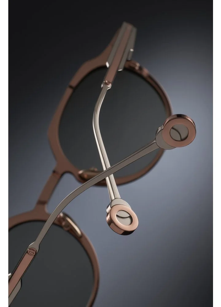 white-circle-1---w-720-h-1000-wo-720.jpg