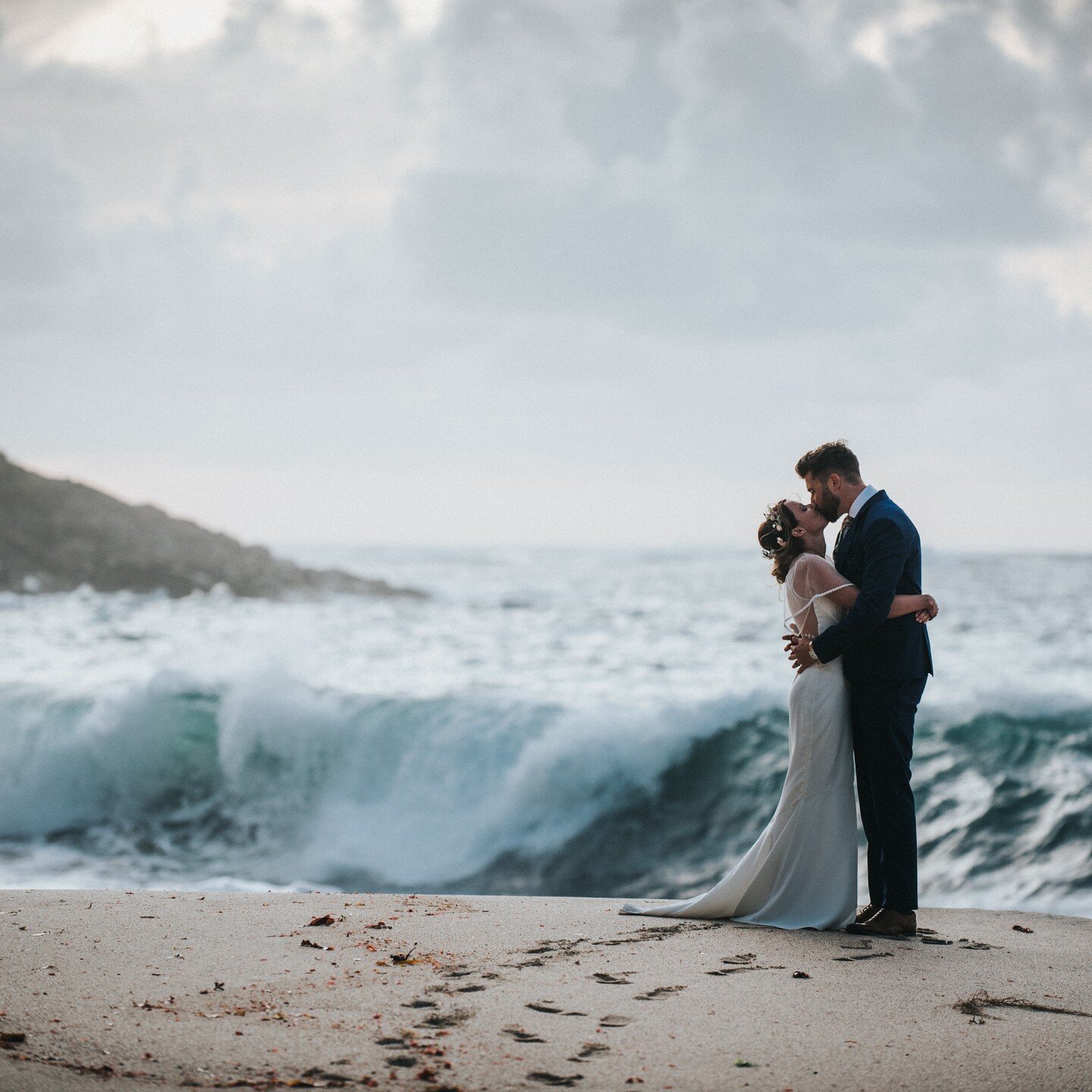 10 from Portheras Cove, Cornwall 🌊@chyprazeweddingbarn #portherascove #cornwallwedding #cornwallweddingphotographer #weddingphotographer #coastalwedding