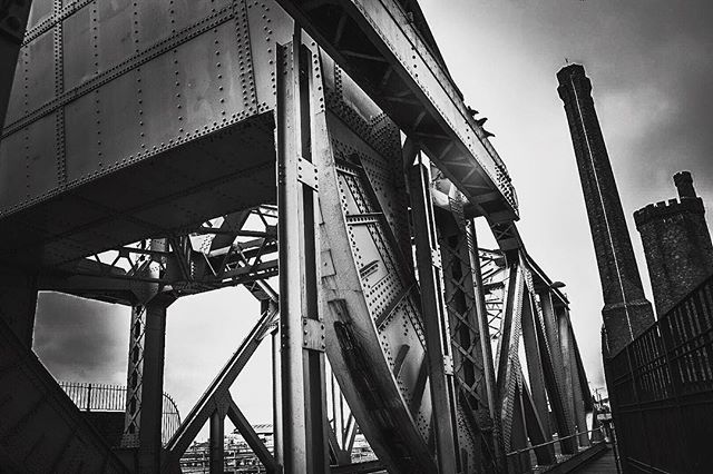 Stanley Dock. New feature! Industrial Architecture! 🖤📸 #industrial #design #industrialdesign #architecturephotography #agameoftones #throughmylens #art #vintage #architecture #photography #metal #scrap #industry #instagood #engineering  #tobaccowar