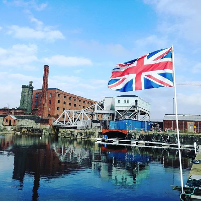 The water is ready for tomorrow's charity #coldwaterswimming #8degrees today #collingwooddock #liverpoolwaters @bloodwise @completetrainingsolutions #swimoutside #chesterfrosties #merseytri #outdoorswimmer #oss #uktriathlon #liverpooldocks @titanicho