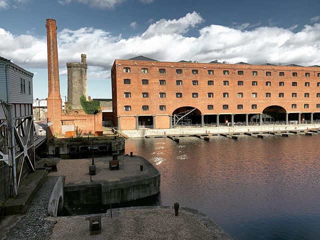 View from dockside show apartment this morning @stanleydock. Great response from agents. Viewings begin this Friday. To register your interest contact Logic Estates on 0151 920 2404 #tobaccowarehouse #worldsbiggestbrickbuilding #liverpooldocks #stanl