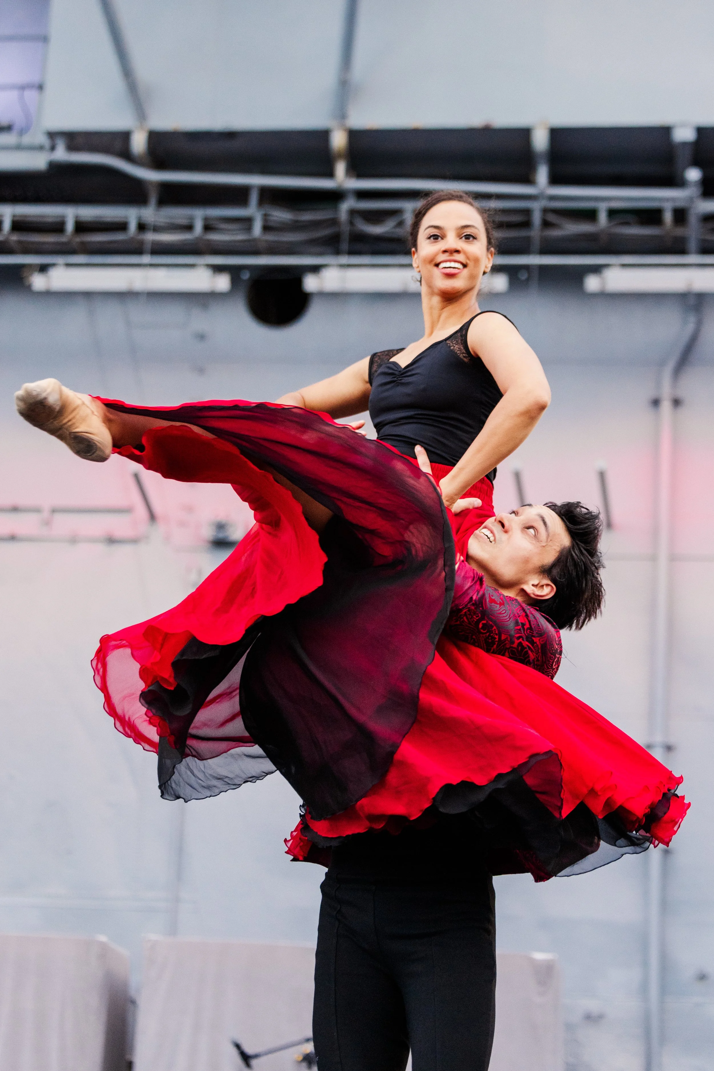 "Whims of War & Romance" Choreography: Román Baca, Photo: Katy Weske