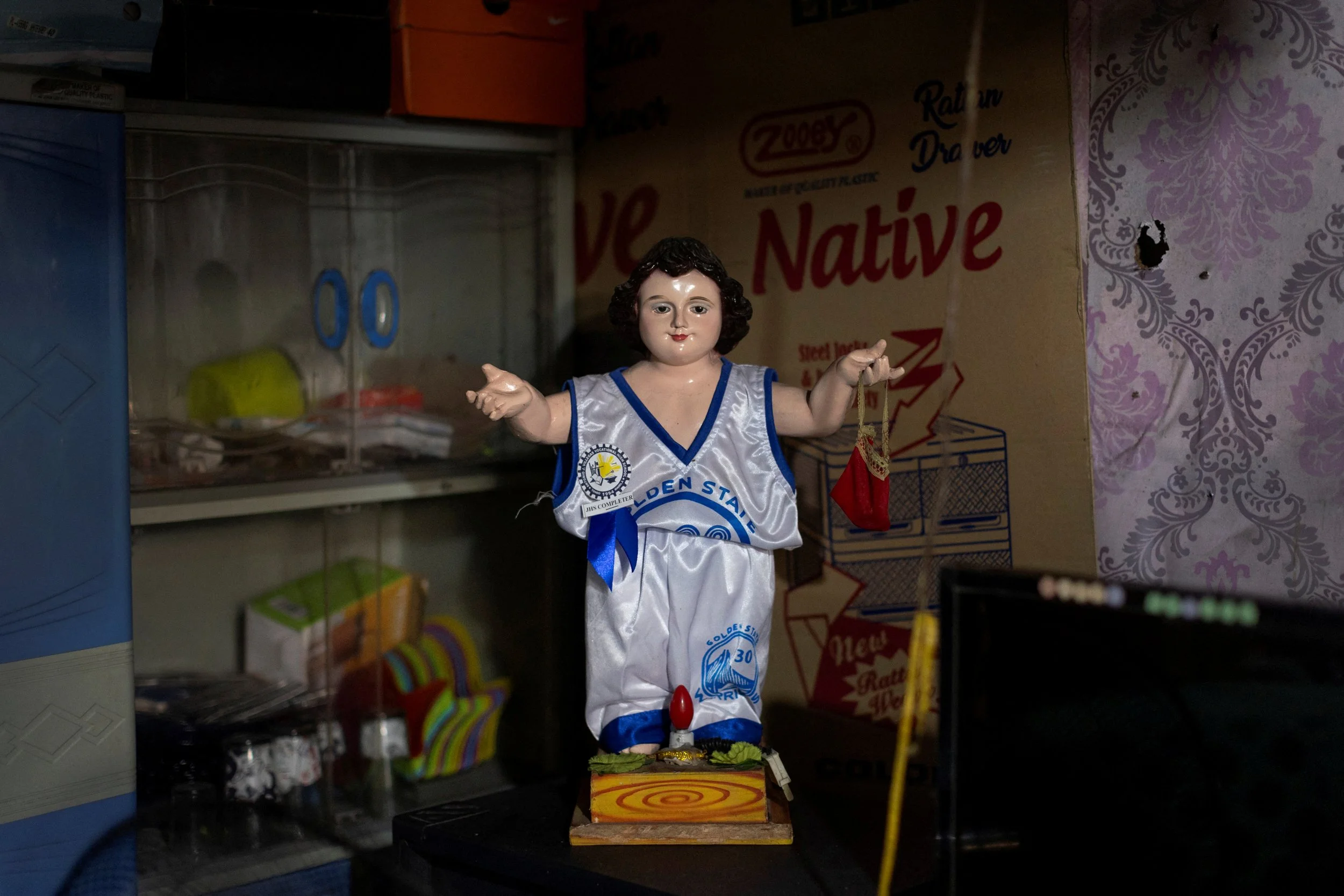 2023-08-23T230059Z_1073102912_RC2WG2AJTEYP_RTRMADP_3_BASKETBALL-WORLDCUP-PHILIPPINES-FANS.JPG
