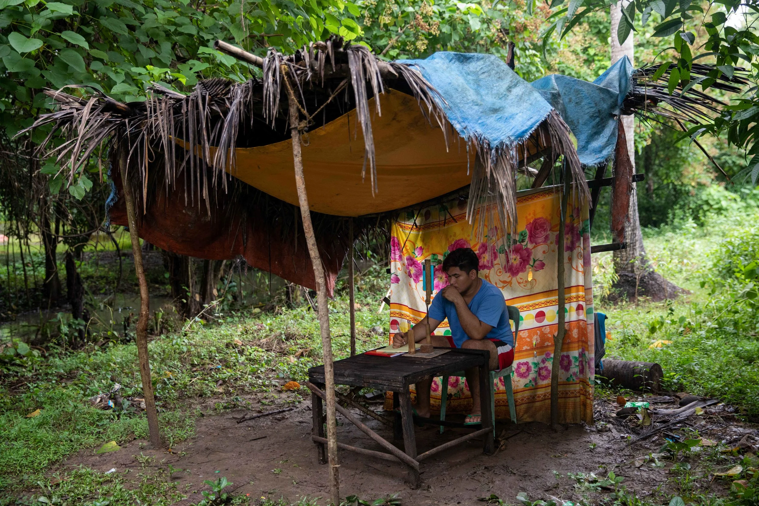 2021-01-06T230358Z_1016690394_RC2N2L9NF6UD_RTRMADP_3_PHILIPPINES-EDUCATION.JPG