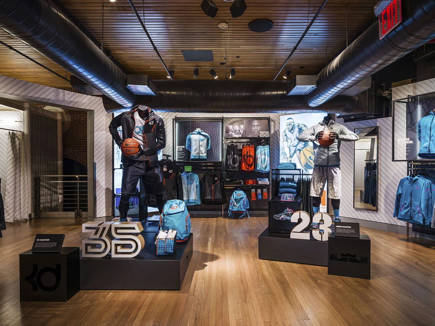 LSchefman_CreativeDirection_18_Sp15NikeTownNY.jpg