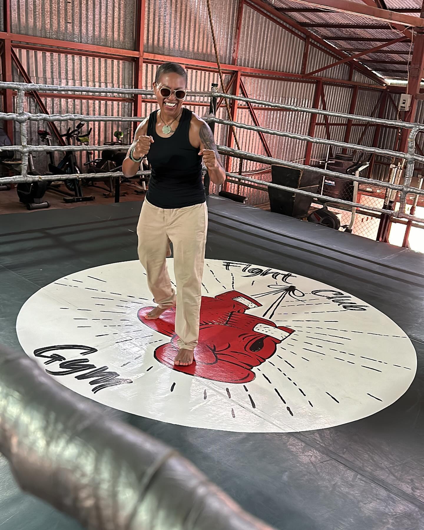 Discovering the gems en el centro.
#wwboxnyc
#breatheboxandbe
#nicaragua
#boxeo
#womensworldofboxing
Coach: @reeselynnscott @wwboxnyc 
📷: @liananaima