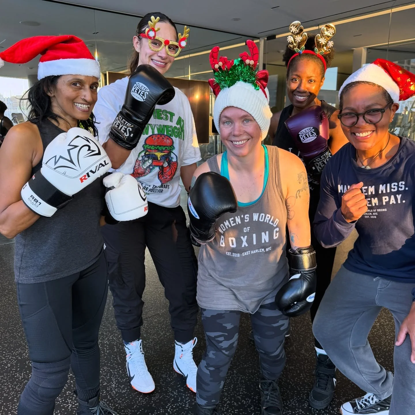 One Word @wwboxnyc &hellip;GRATITUDE.🙌🏽
#happyholidays #wwboxnyc #boxingfamily 
-Coach @reeselynnscott 🙏🏽❤️🥊