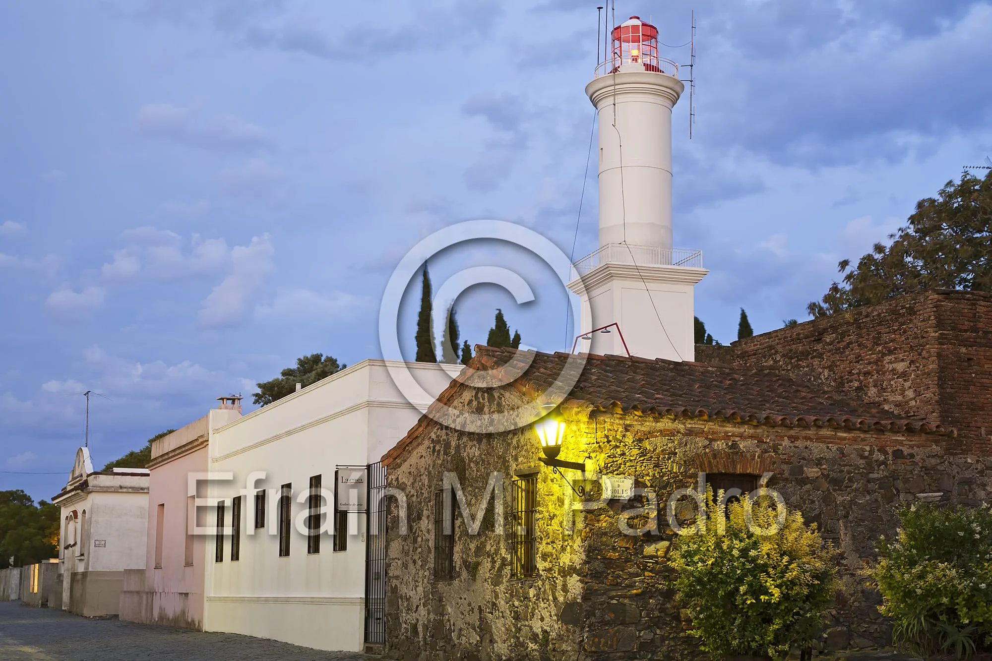 Street and Historic Lighthouse (1890), Colonia del Sacramento (UNESCO World Heritage Site), Uruguay