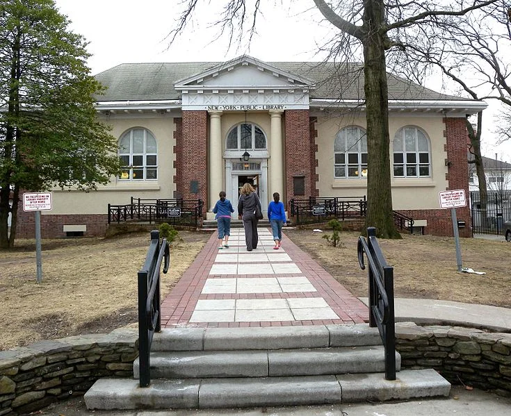 Tottenville branch NYC public library