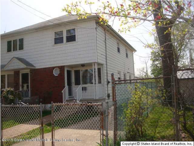 6 Aspinwall St