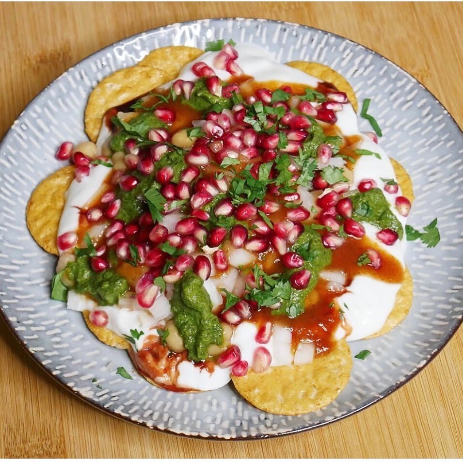 VEGAN INDIAN PAPDI CHAAT

This Vegan News Daily Papdi Chaat tastes and looks exactly like a delicious 🤤 snack that you&rsquo;d order from an Indian 🇮🇳 street vendor.🍴 

Did you know that chaat means &quot;to lick&rdquo; in Hindi? Papdi refers to 