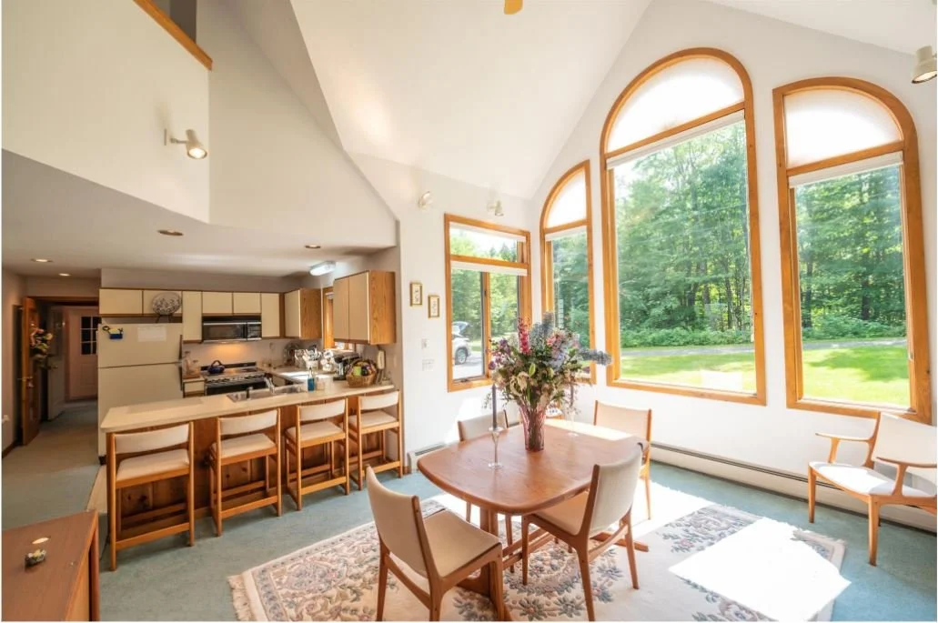 Dining room into kitchen.JPG