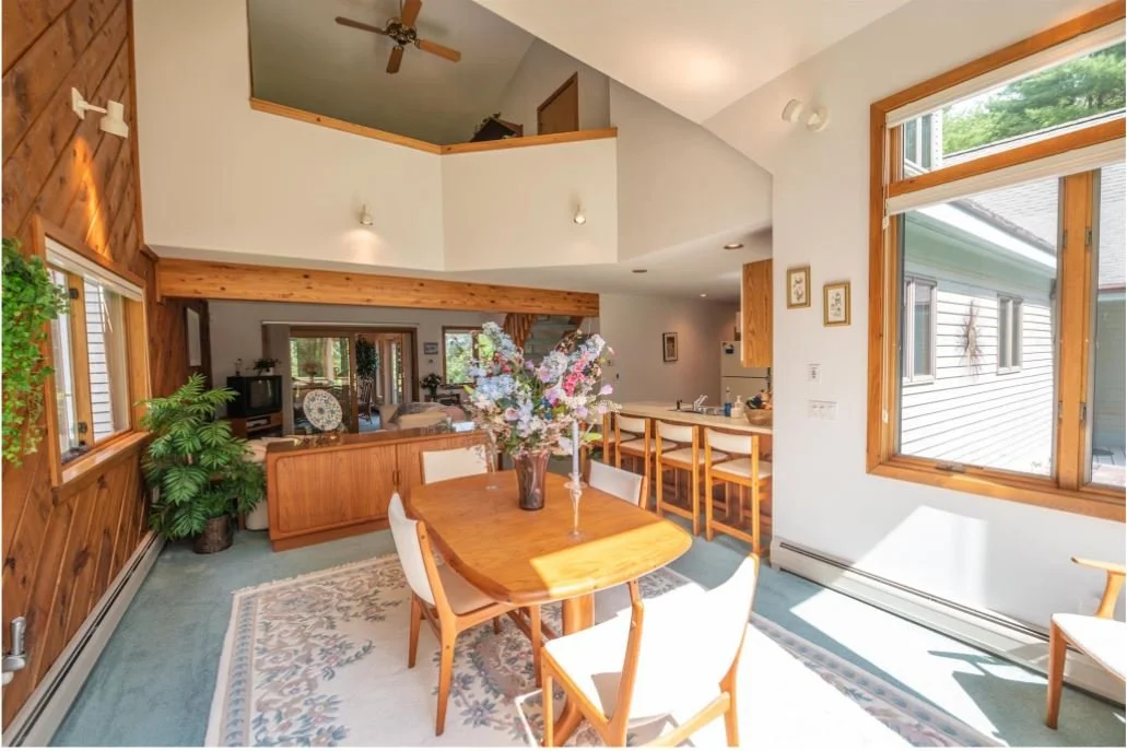 Dining showing loft.JPG