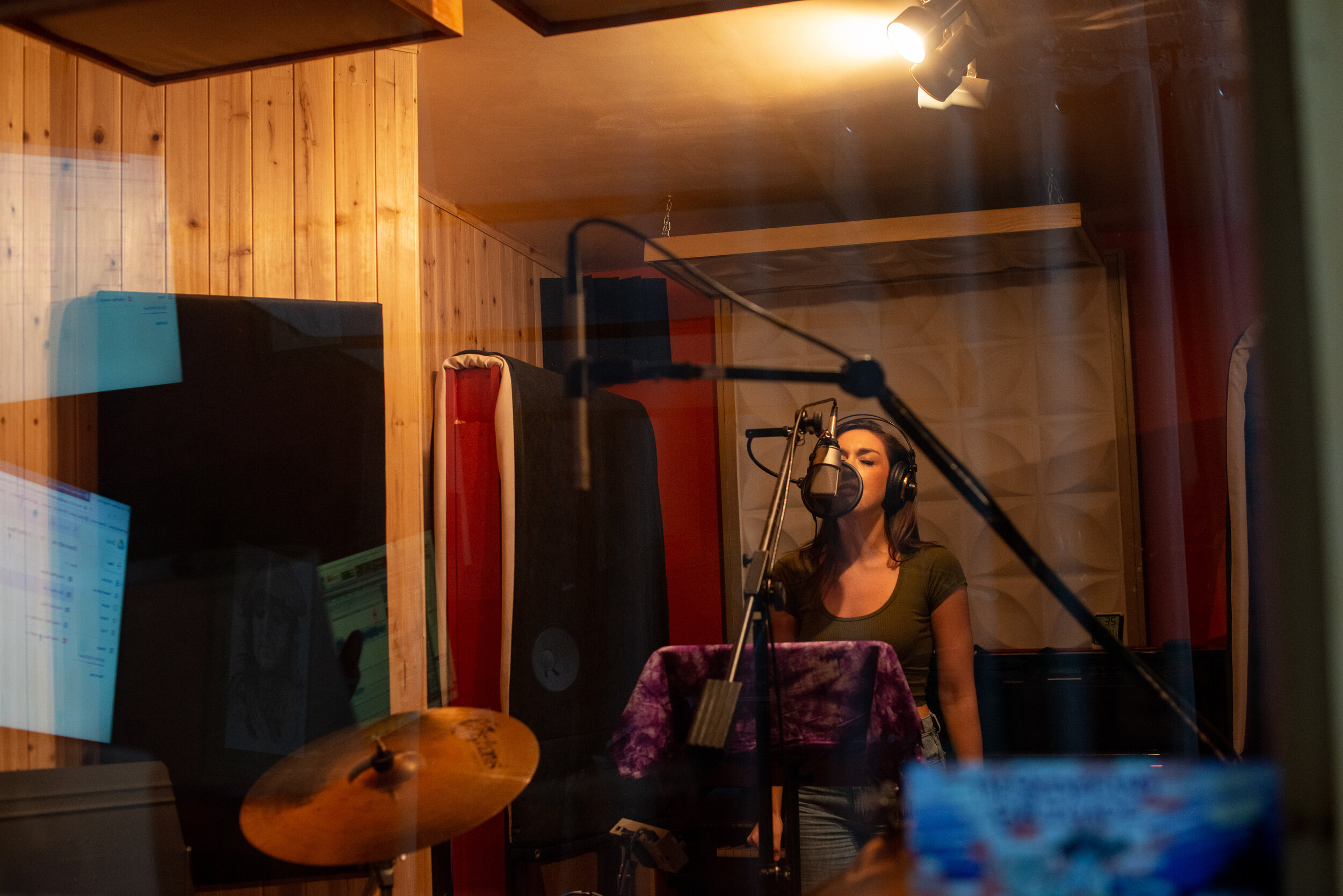 Brianna Barnes - Nov 2020 Recording Session - Color-64.JPG