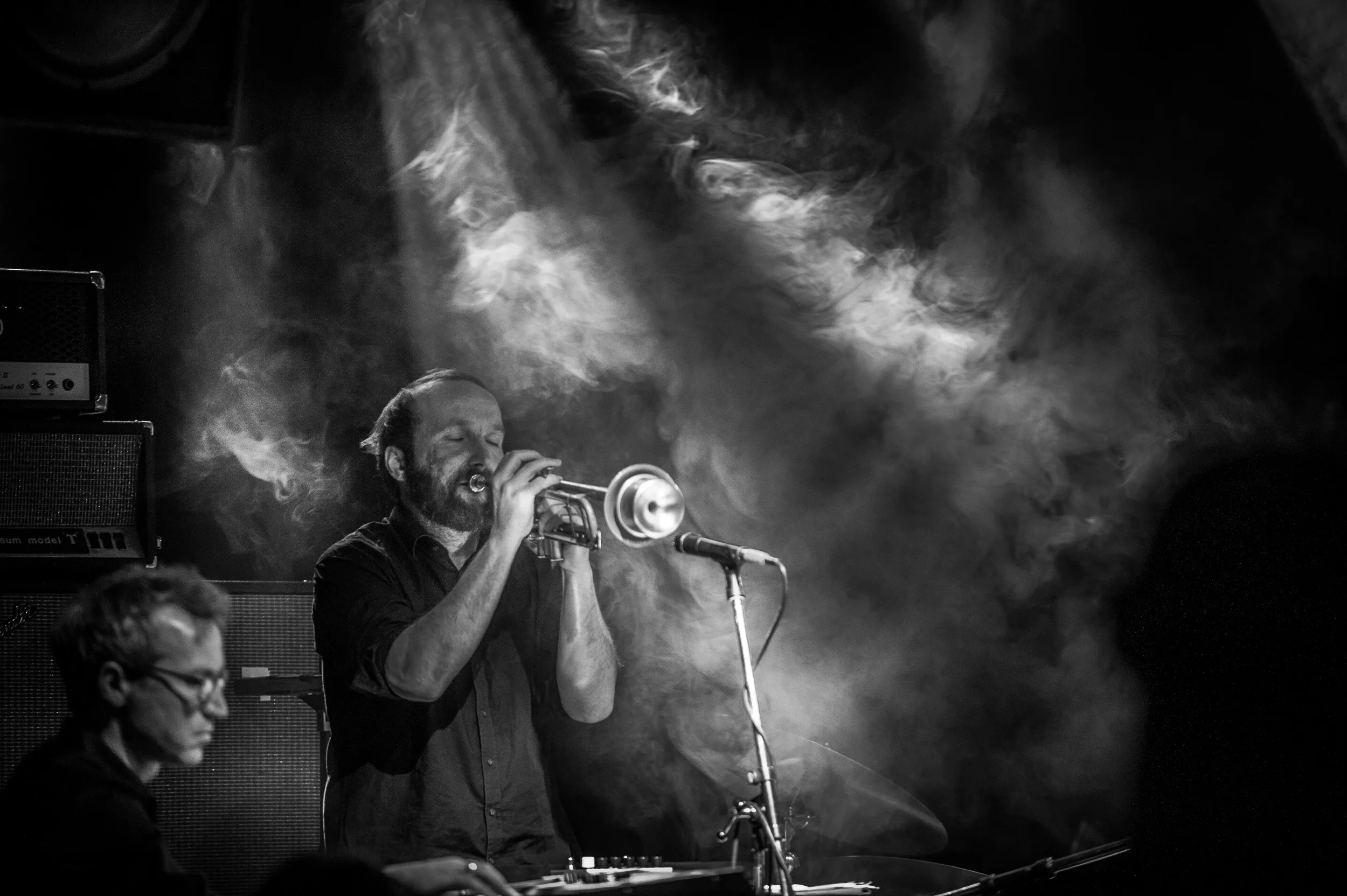 LIVE-1.jpg