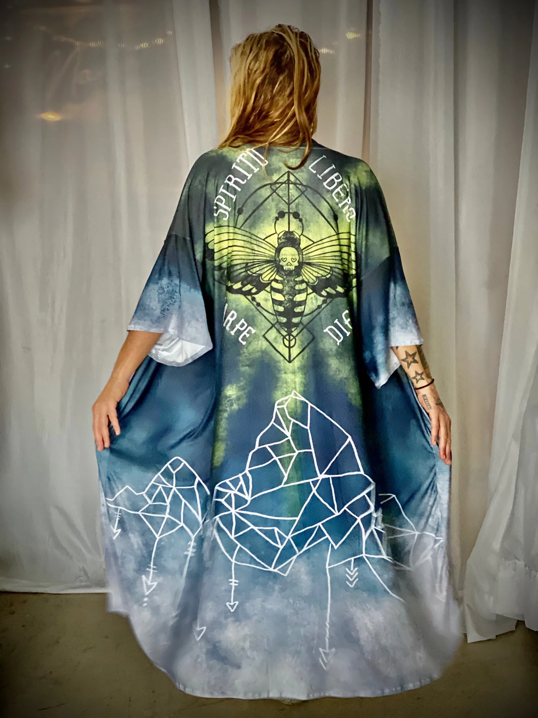 FD08D9D6-1FB4-406C-B1ED-EAFFBB95A588